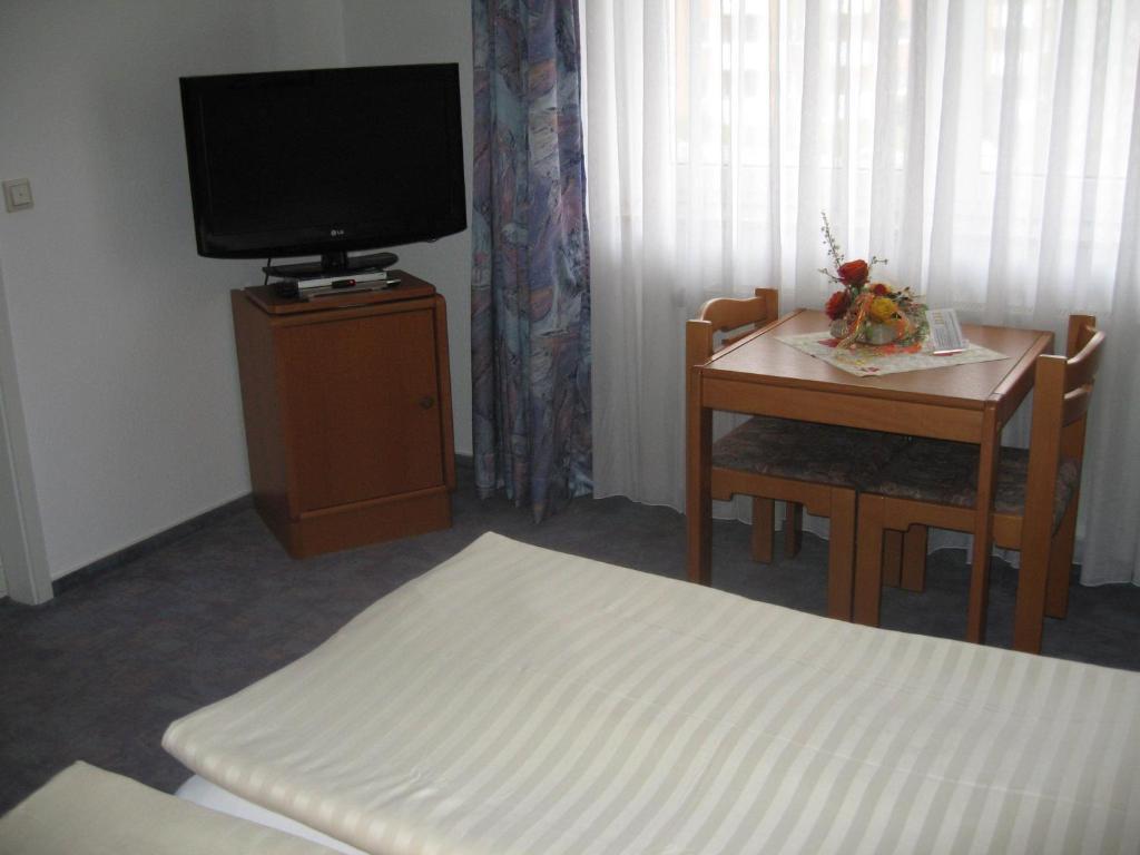 Hotel Alt-Holzhausen Bad Pyrmont Phòng bức ảnh